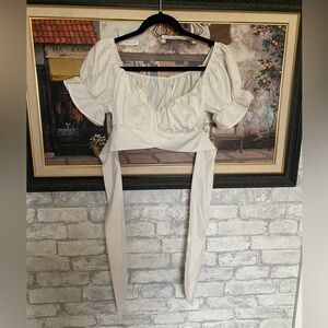 Sweetheart white tie top